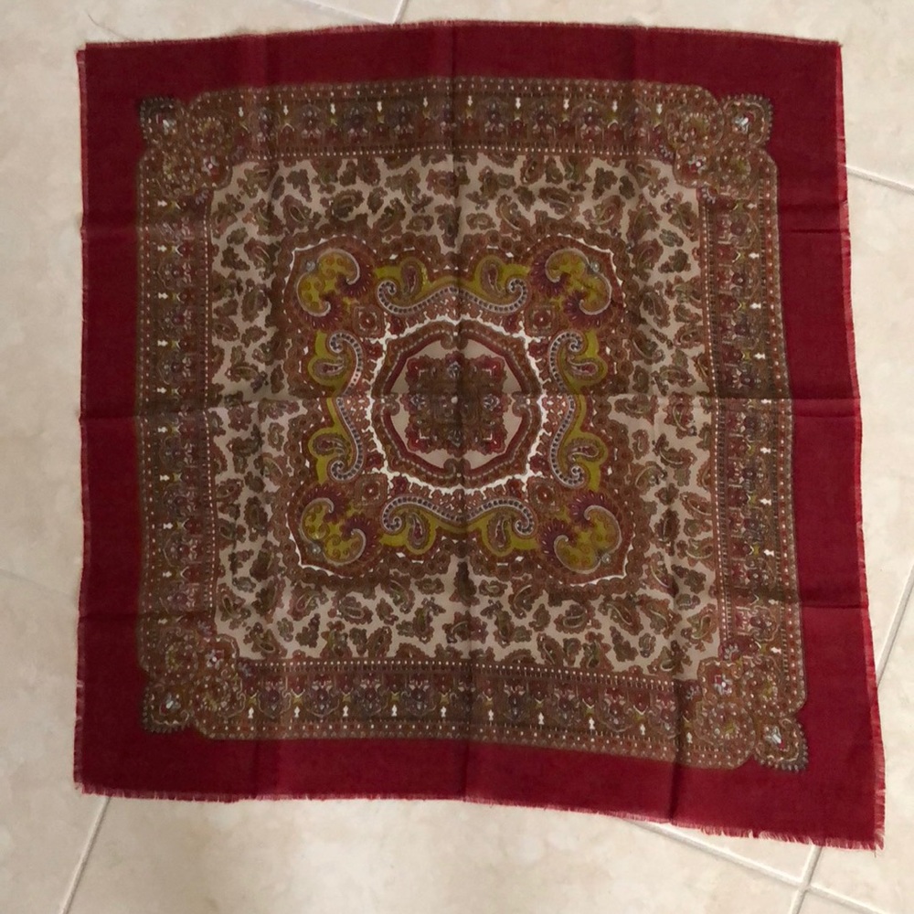 🔴Vintage 100% Wool Hand Painted Scarf 🧣